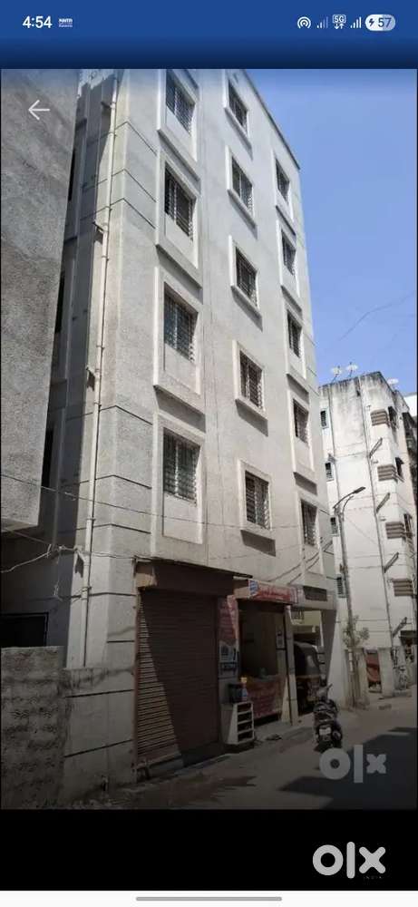 1 RK Available for rent