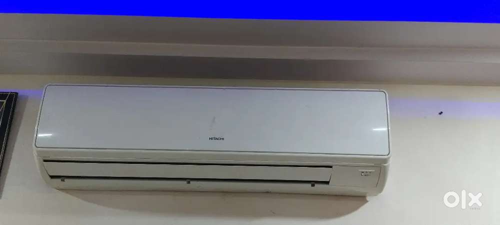Hitachi Room AC