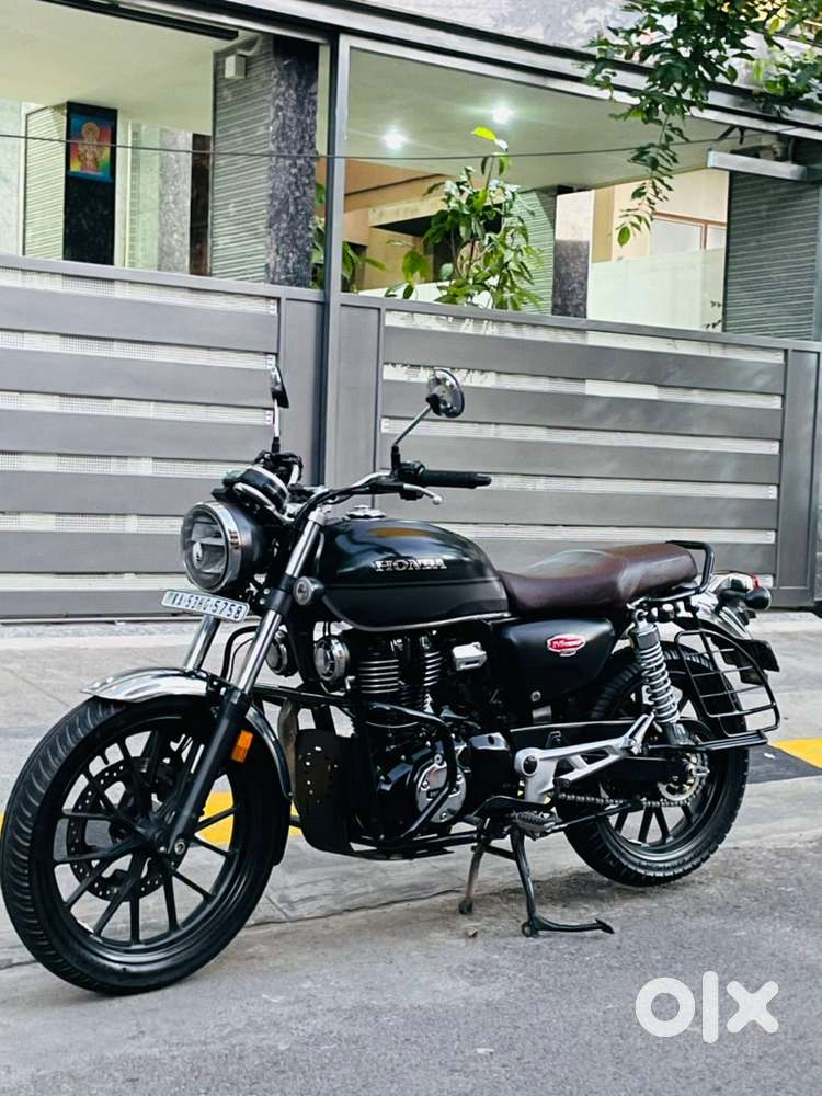 Honda CB Hiness 350cc DLX 2