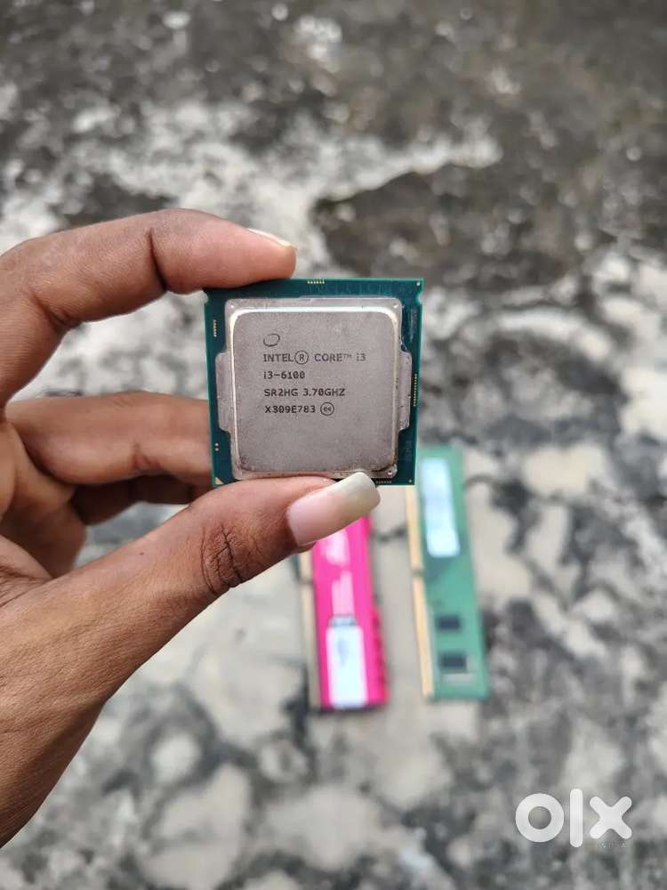 I3-6100 prossesor and 8+4 gb ddr4 ram