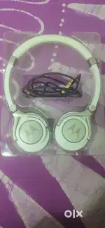 Motorola pulse 2 wired headphones in new like and excellent condition.
