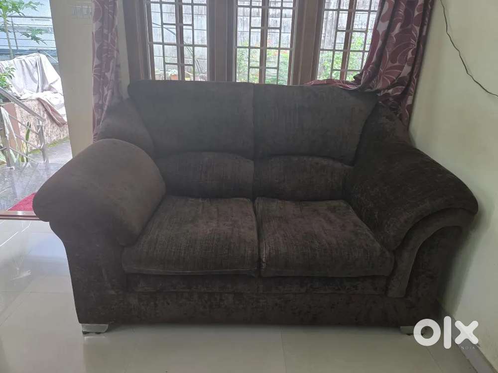 3+2+1 Seater Fabric Sofa Set – Well-Maintained & Comfortable