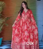 Koenigeleganz woman clothes