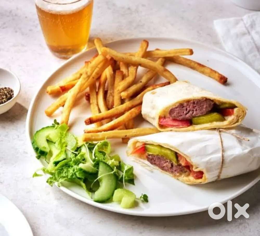 HIRING CONTINENTAL CHEF & COMMI 1