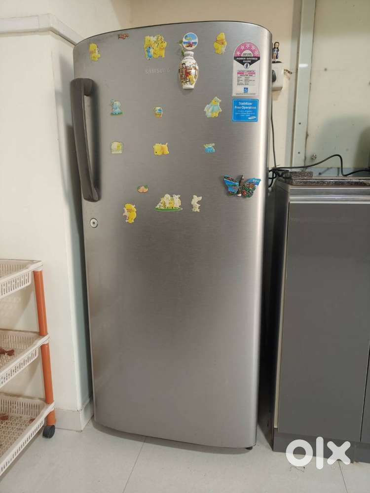 SAMSUNG REFRIGERATOR