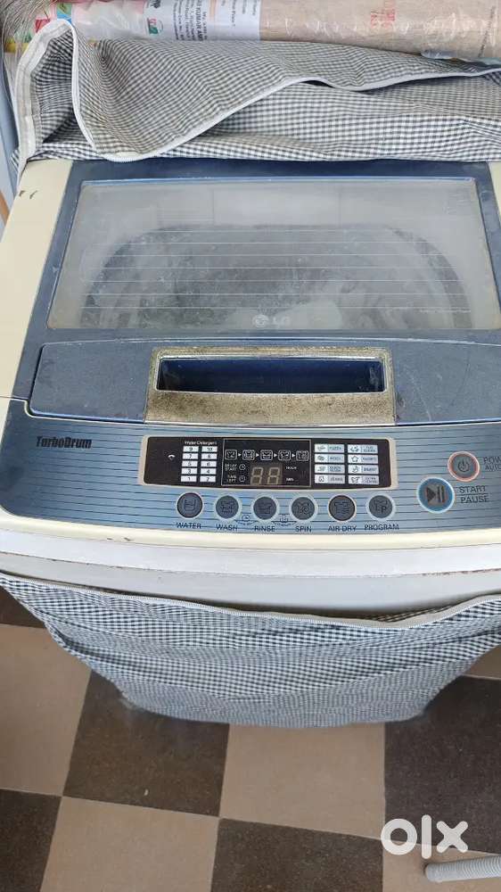 LG top load 6.2 kg fully automatic washing machine