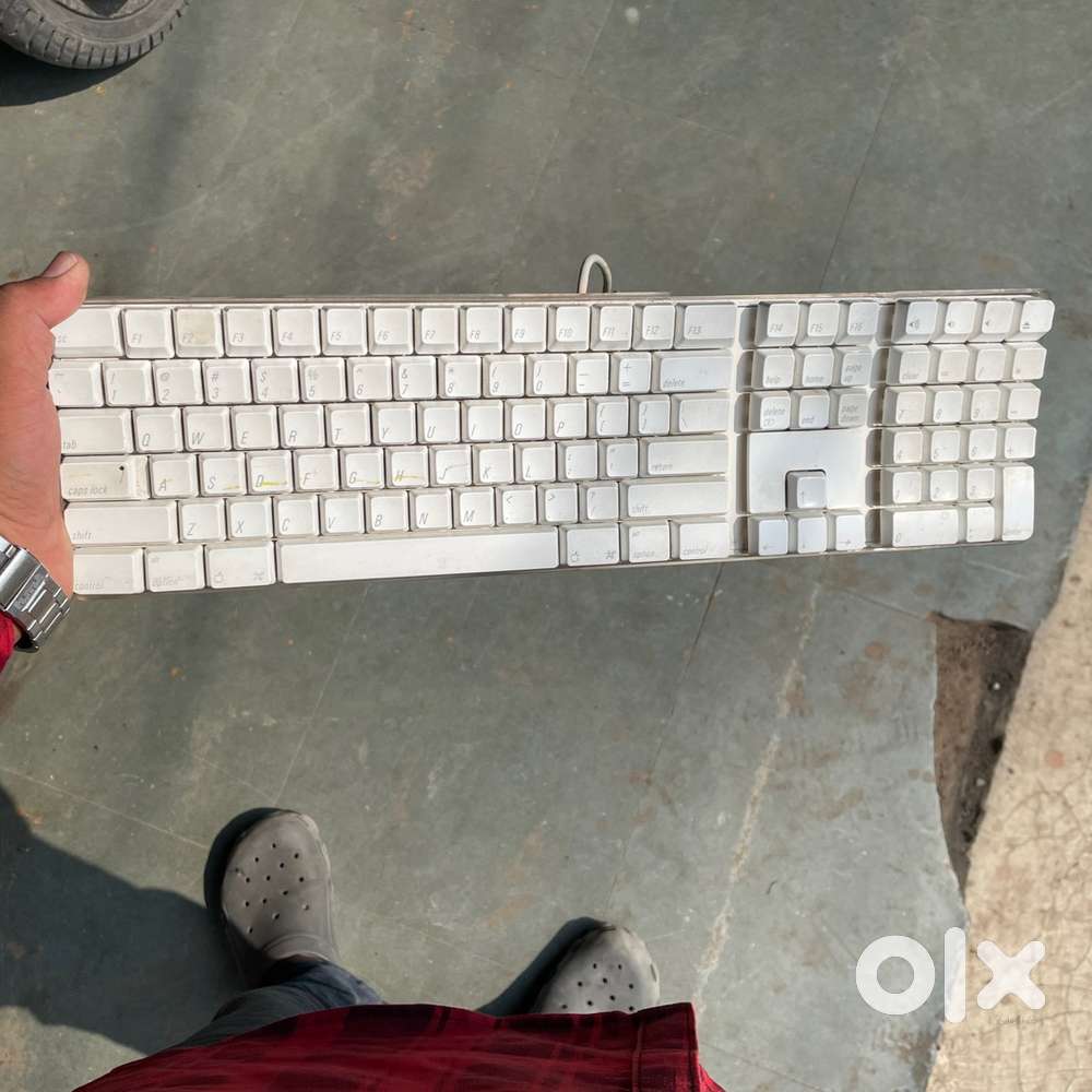 Apple 1048 keyboard for sell ,good condition.