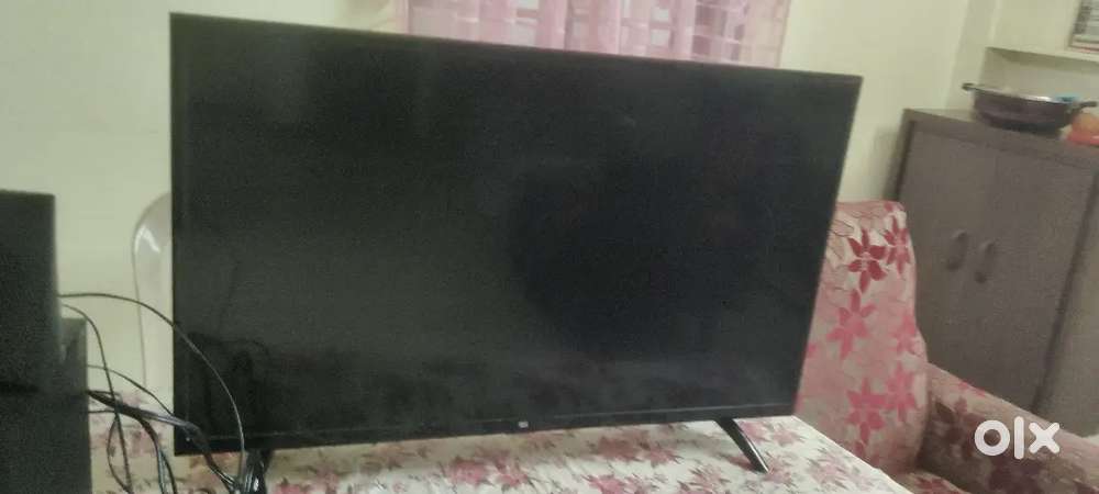 Mi tv very less used urgent money with speakers