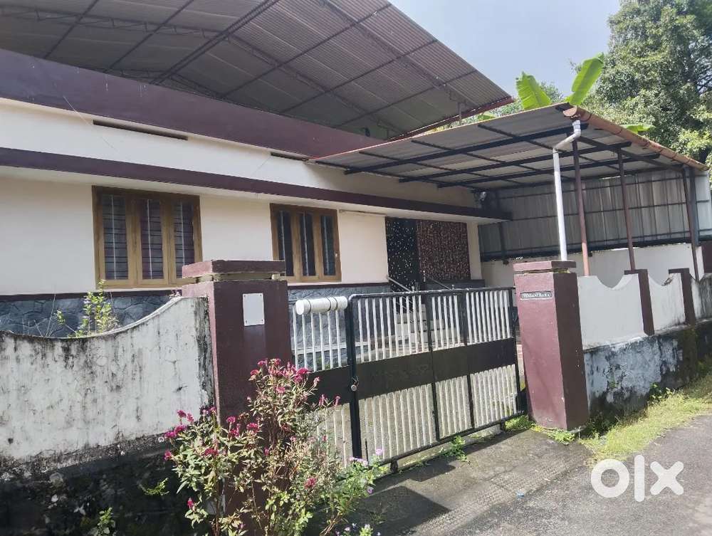 6cent.3bedroomhouse.Anathassremem.mainroad100meter