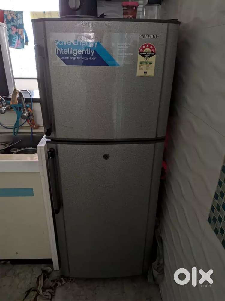 Fully working double door refrigerator (fridge) - Samsung 280 L gross