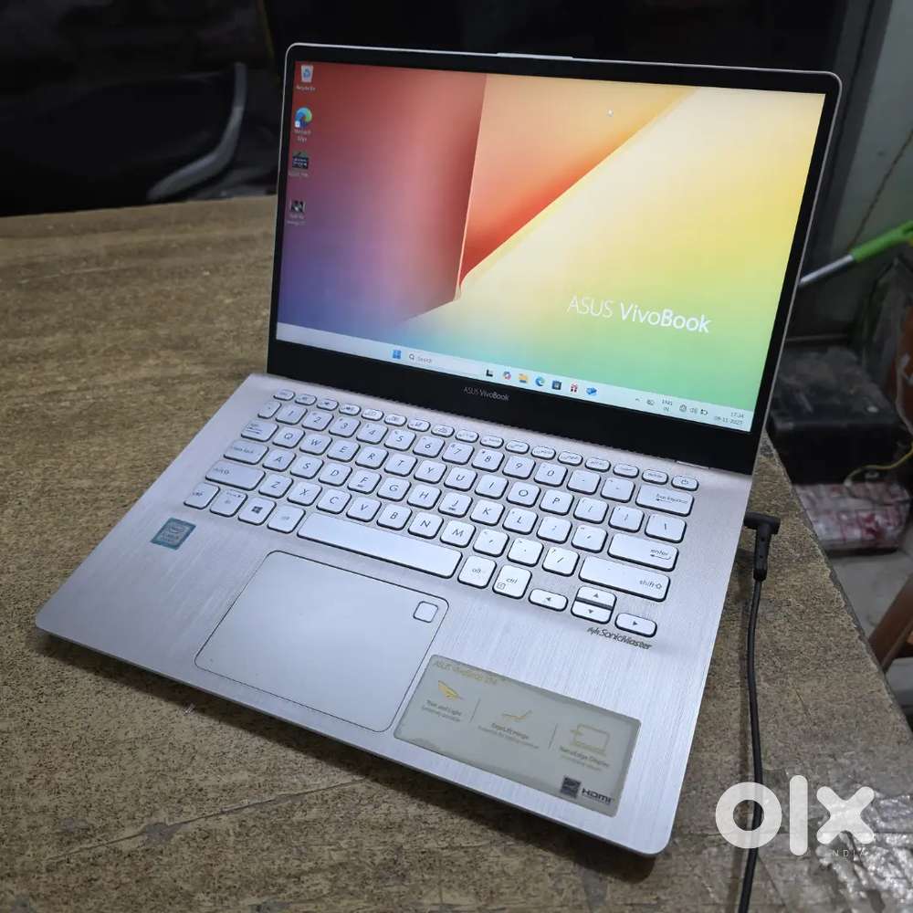 Asus vivobook i5 8th gen /8/ 256 ssd