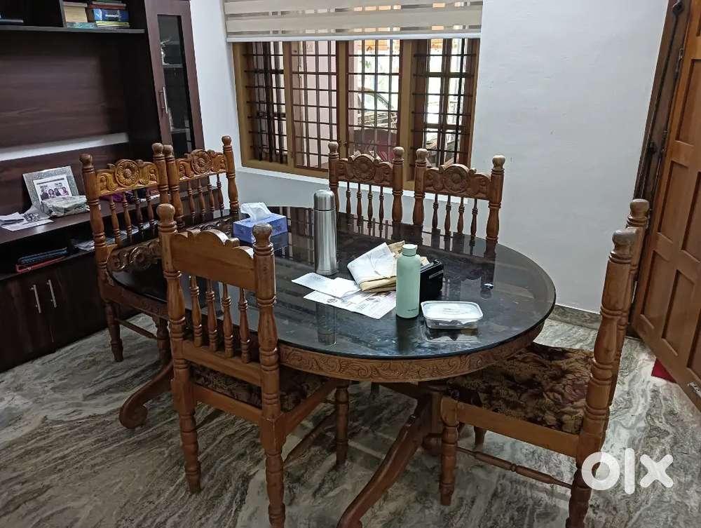 Dining Table with 6 Chairs