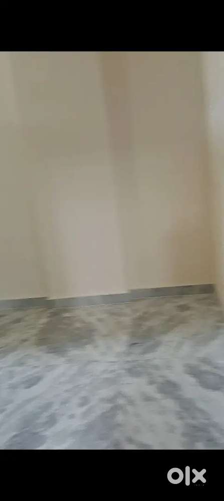 Lease rahen 2bhk 4th floor tolichowki rethi bowli