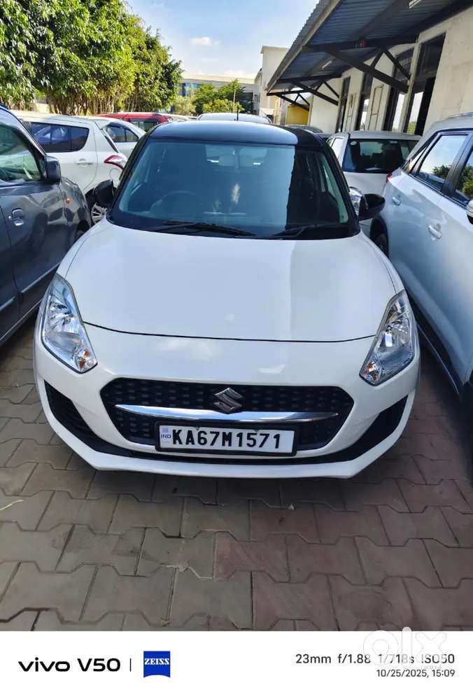 Maruti Suzuki Swift 2023 Petrol 38000 Km Driven