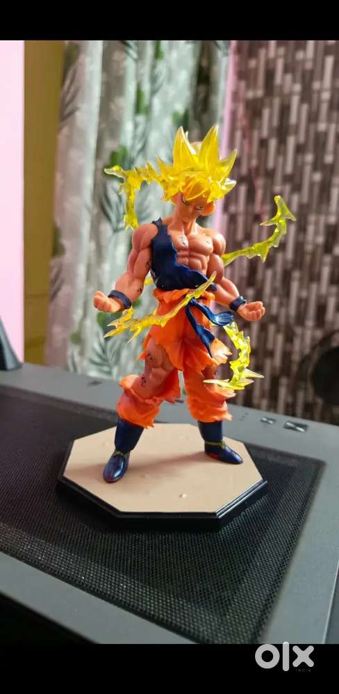 Goku action figure anime