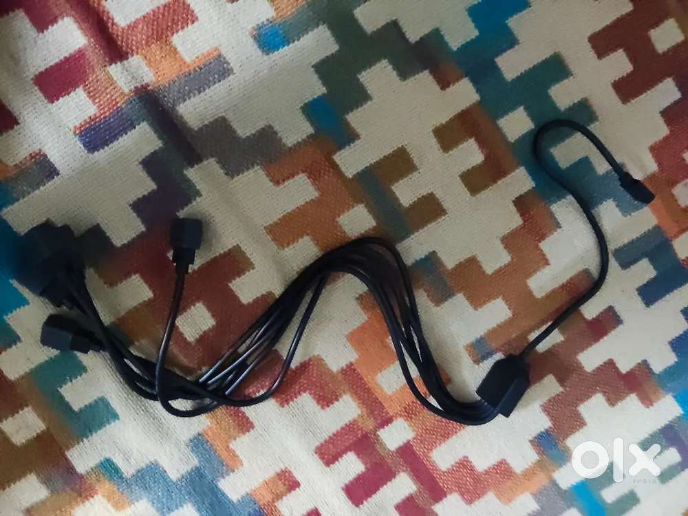 RGB  AURA SYNC  T-T೦-5 SPLITTER CABLE