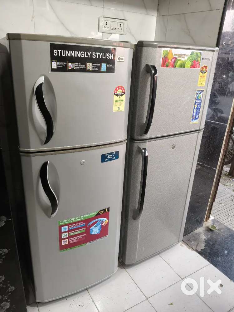 GOOD LOOKING DOUBLE DOOR FRIDGE WITH [ 5 ] YEAR'S WARRANTYj