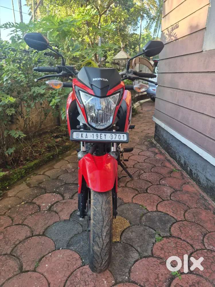 Honda Hornet 160 R