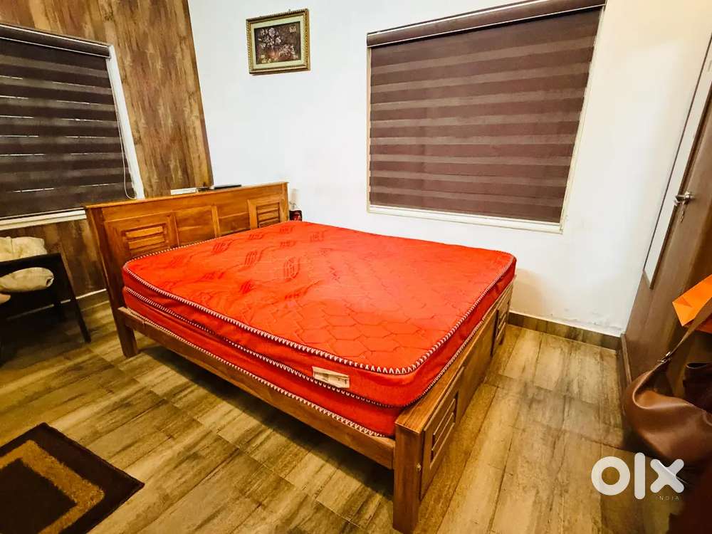 Queen size Bed coat + bed combo