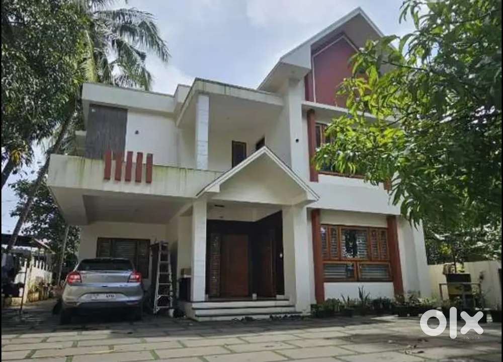 സ്മിൽ ഹോസ്പിറ്റൽ അടുത്ത് 4bhk വീട് വാടകക്ക്