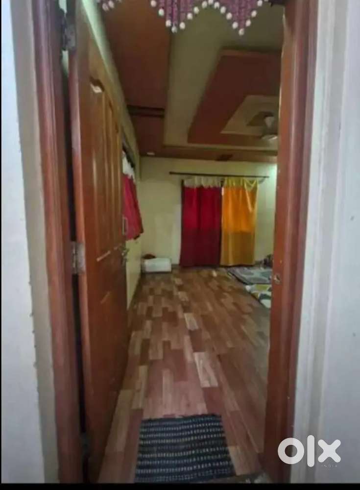 Want 1 girls urgently in 1RK from December 10 .