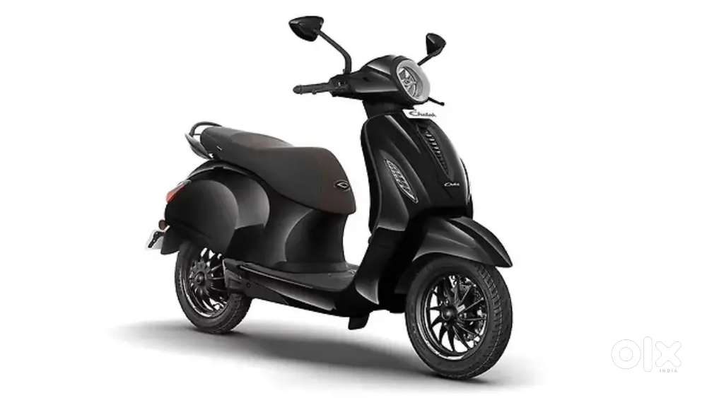 6 month old electric chetak scooter
