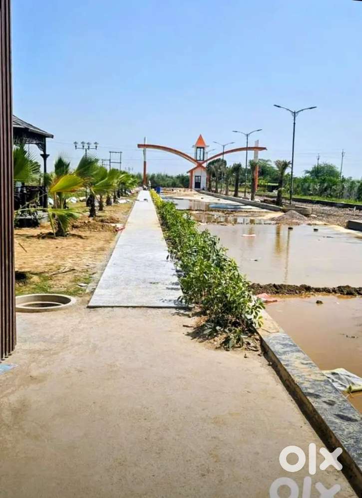 छाता गोवर्धन On Road श्री राधारानी टाउनशिप गिरिराज धरण