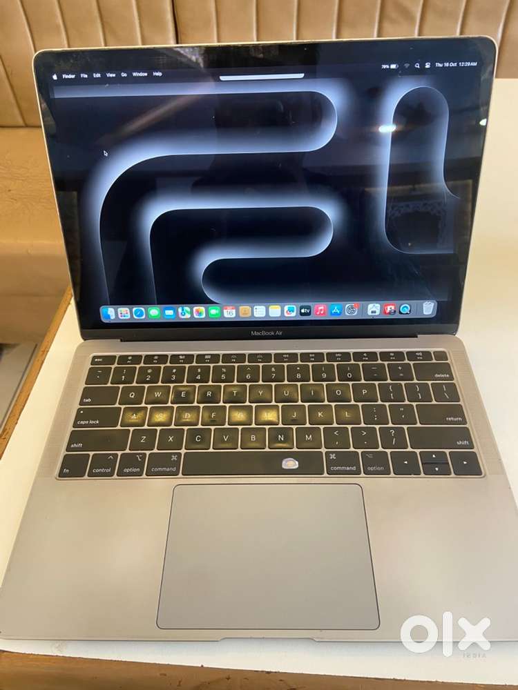 Macbook Air 2018 i5 8/128 Touch id