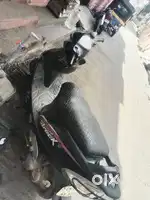 TVs scooty streak