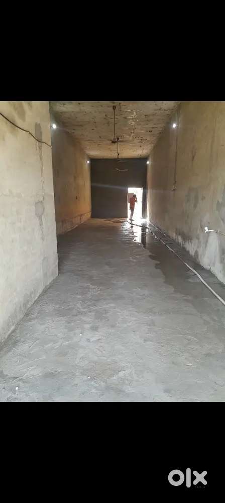 Showroom for rent near garden city metropole assandh