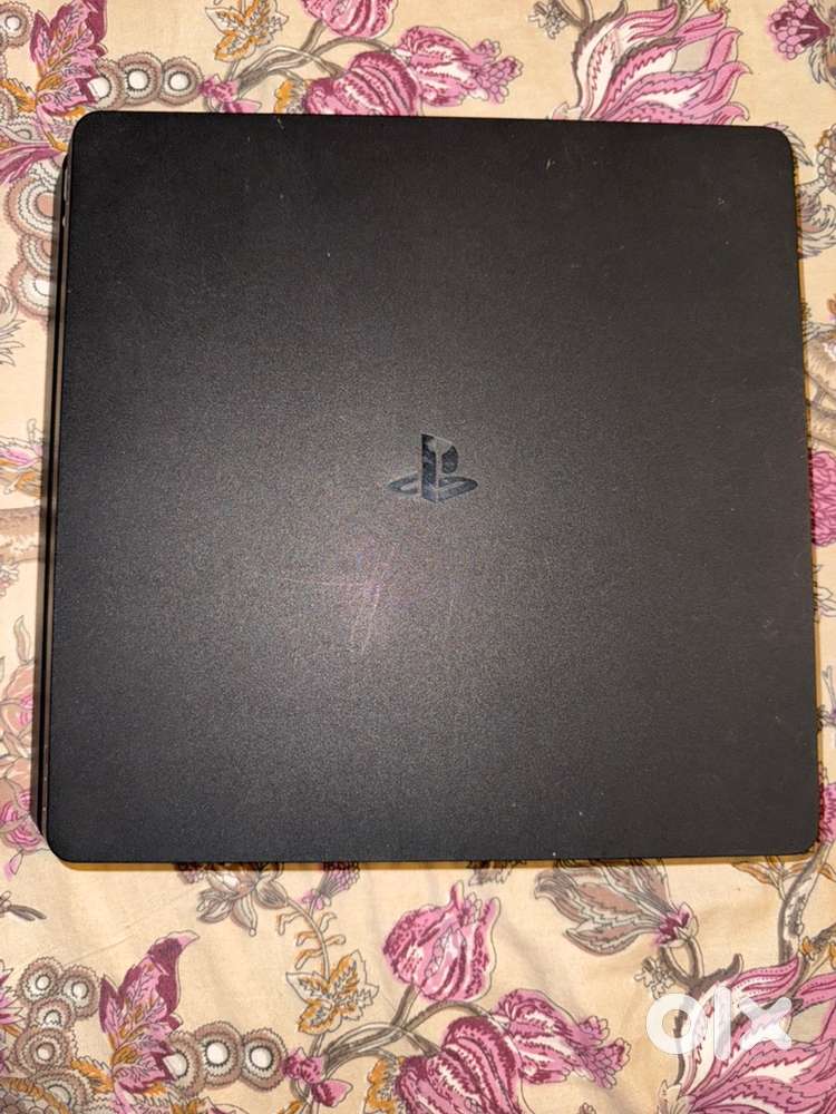PlayStation 4 Slim