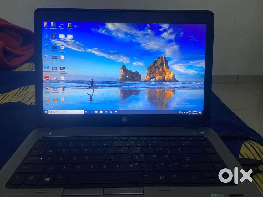 HP -i5 4GB RAM / 256GB SSD