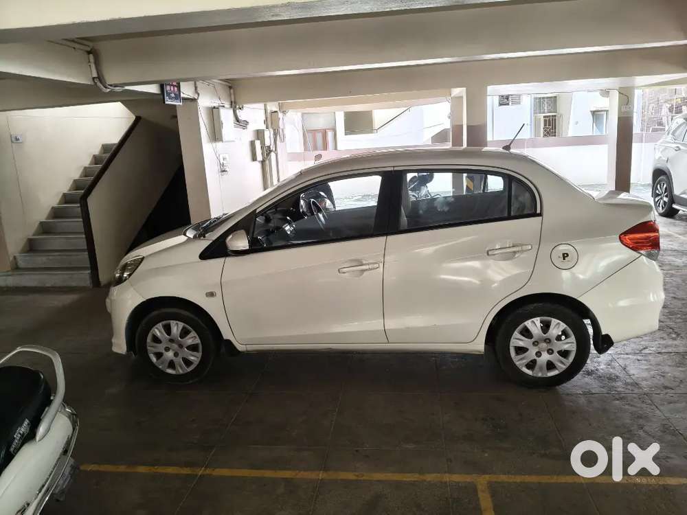 Honda Amaze 2nd Gen 2015 Petrol 29500 Km Driven