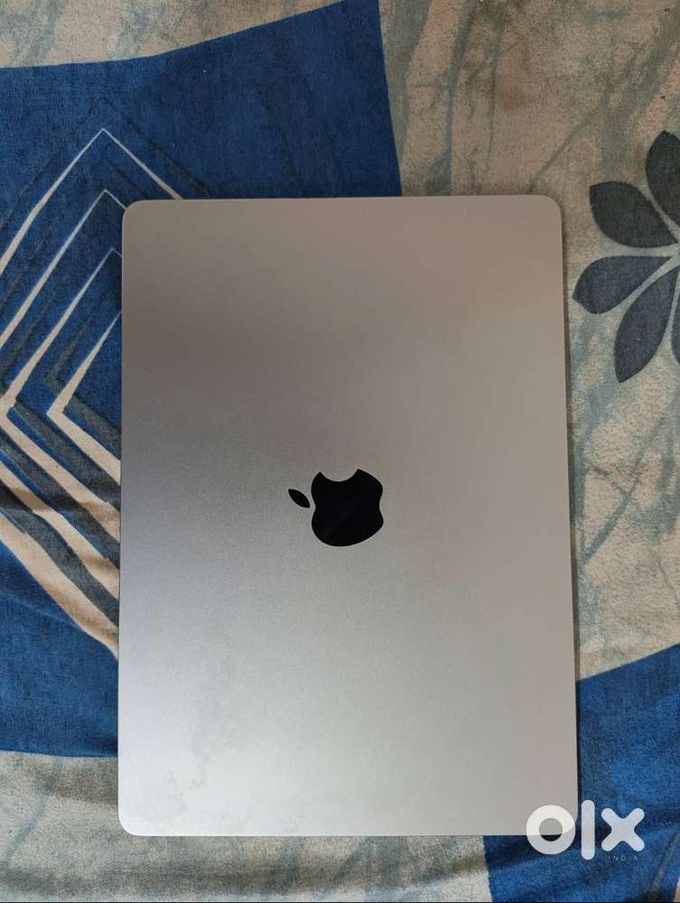 Apple MacBook Air M2 (2022) – 16GB / 256GB SSD – Great Condition