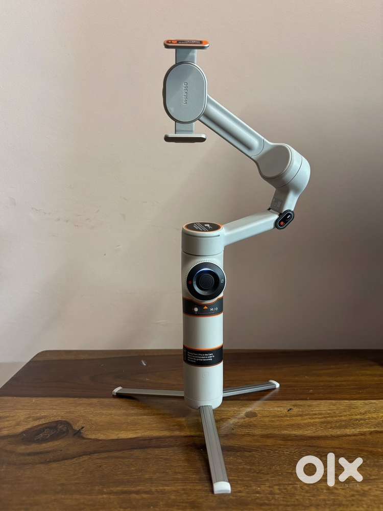 Insta360 Flow 2 Pro Grey - AI Tracking Phone Gimbal