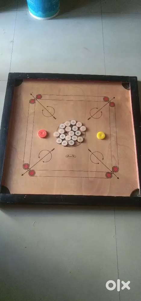 Carrom board
