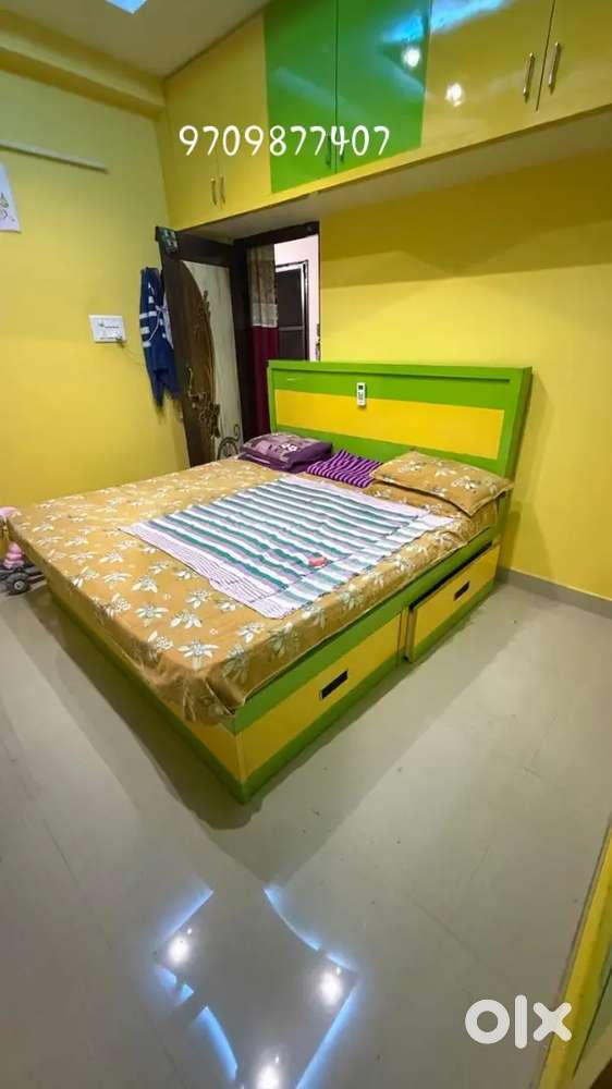 5/6 Bed with king size storage boxes 

6/6 Spring mattress for sale