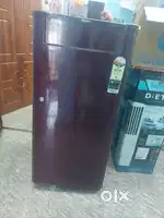 180 litre whirlpool fridge 10 month old