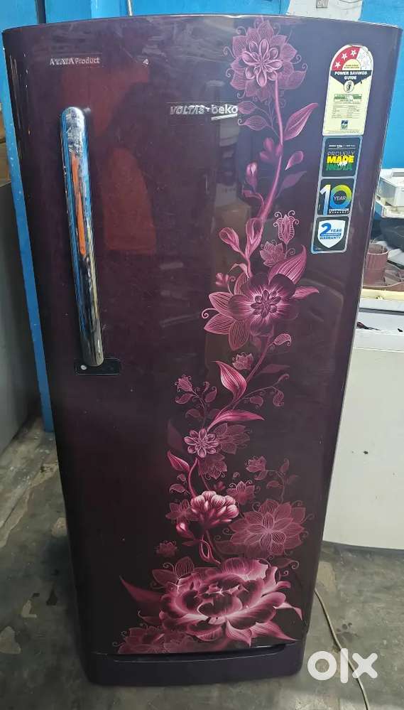 Voltas 240 liters single door refrigerator good condition