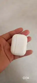 Airport bahut Achcha hai khali charging Nahin Hota baki sab bahut