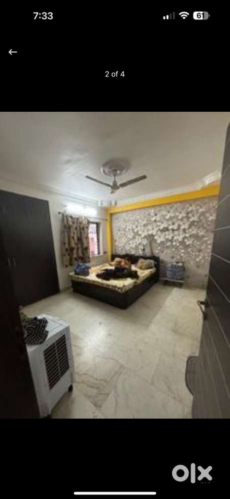 Need female flatmate (partners are allowed )