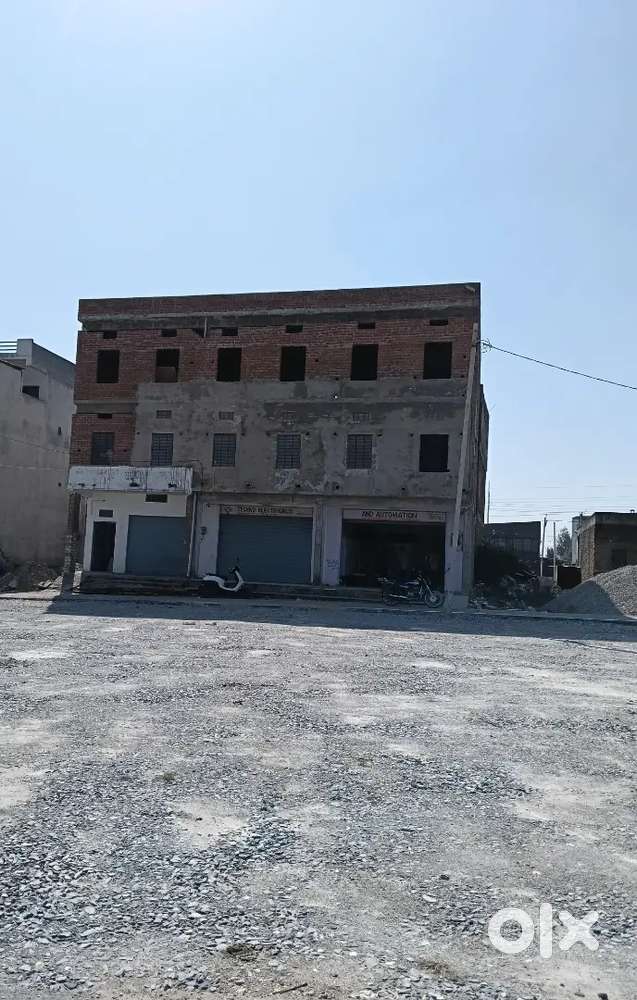 Rico industries Ariya  3 floor building rente Aveleble