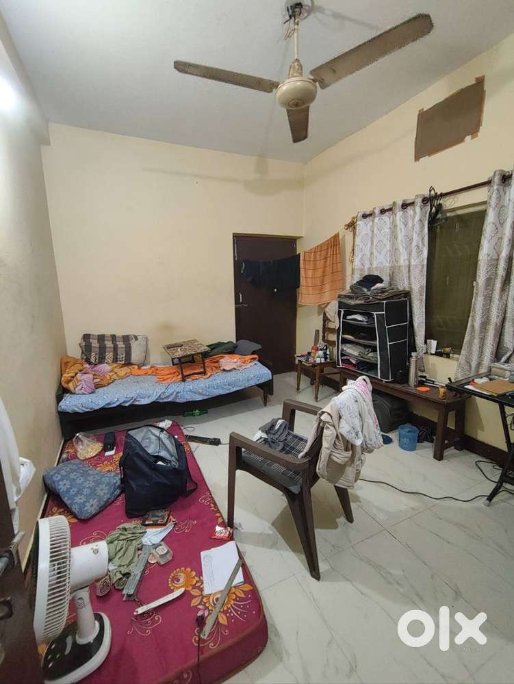 1 Room Available in 3BHK, 900m to KIIT, Arya Palli