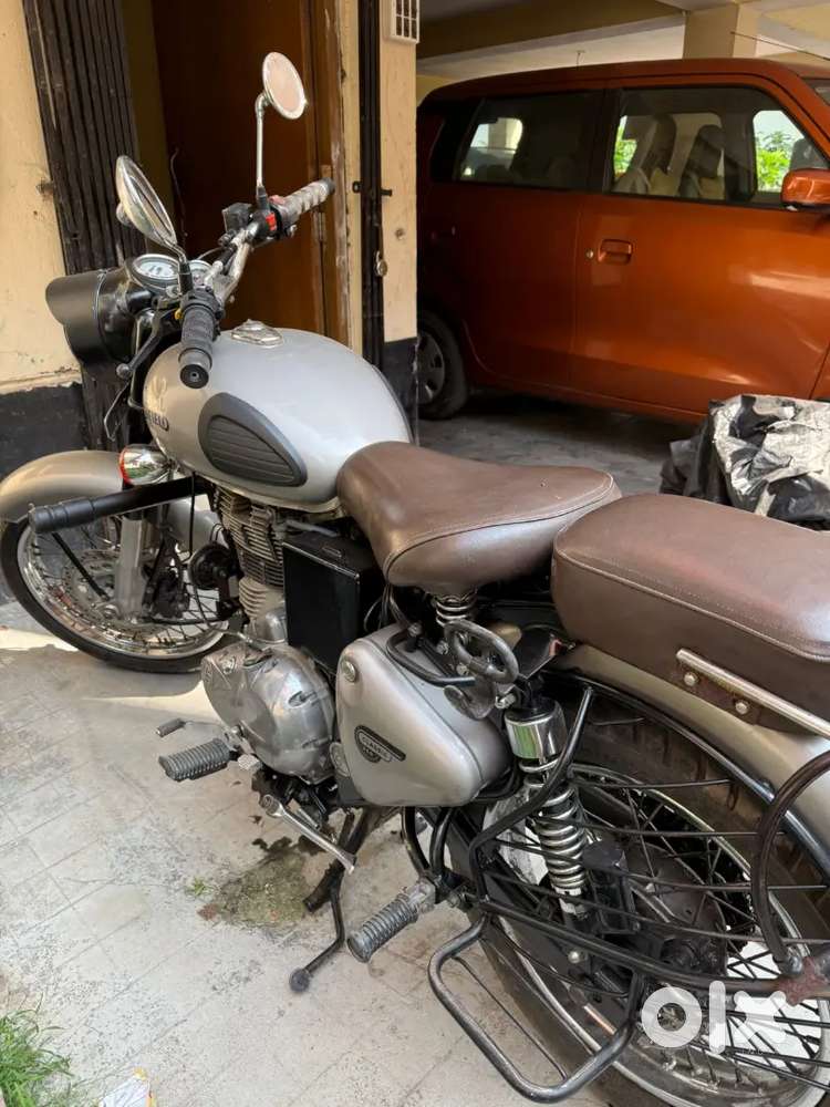 Bullet Gunmetal 350 Excellent condition for immediate sale