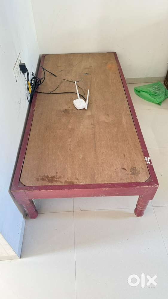 2 yr old Bed for sell only in 3000₹