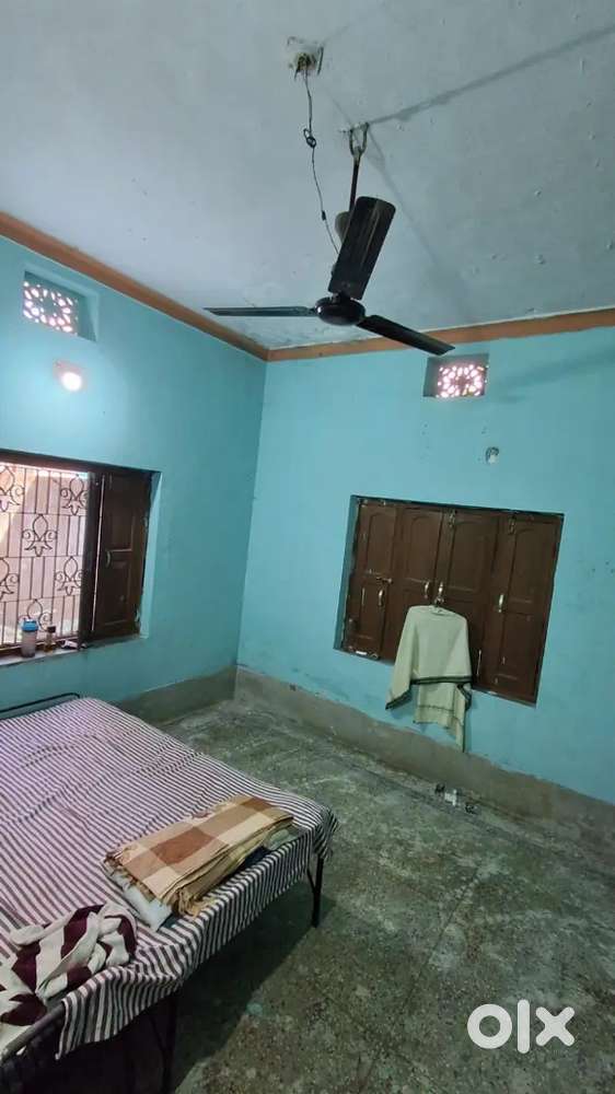 Need 1 roommate boys. Preparation / job holder