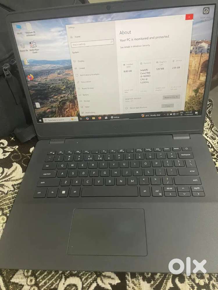 Dell laptop 10genration 8gb ram 256ssd brand new