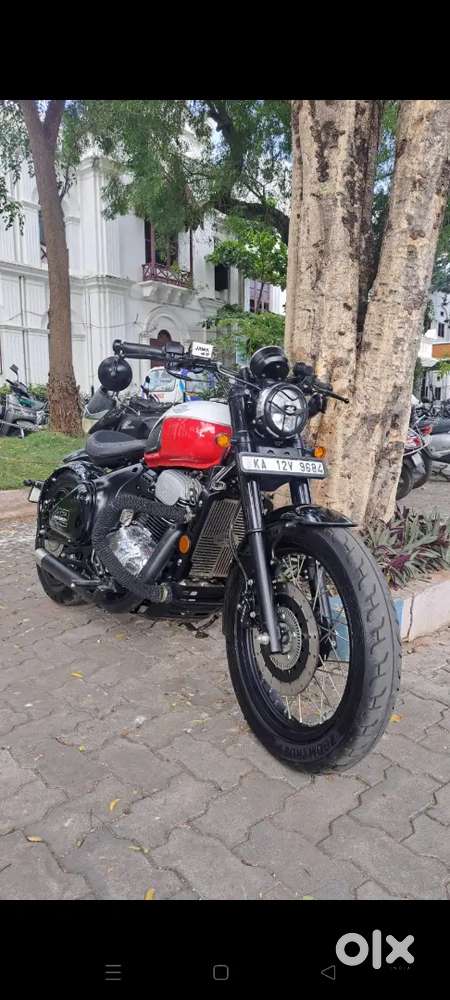 Jawa 42 BOBBER brand new condition single owner 01