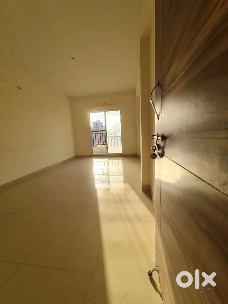 2 BHK VERY BIG flat. Direct owner Semi furnished