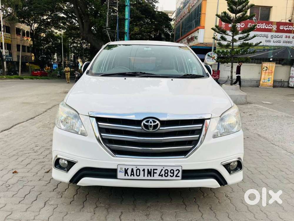Toyota Innova 2.5 V 7 STR, 2014, Diesel